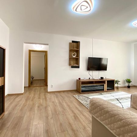 Kronstadt Apartment - Pet Friendly Брашов Экстерьер фото