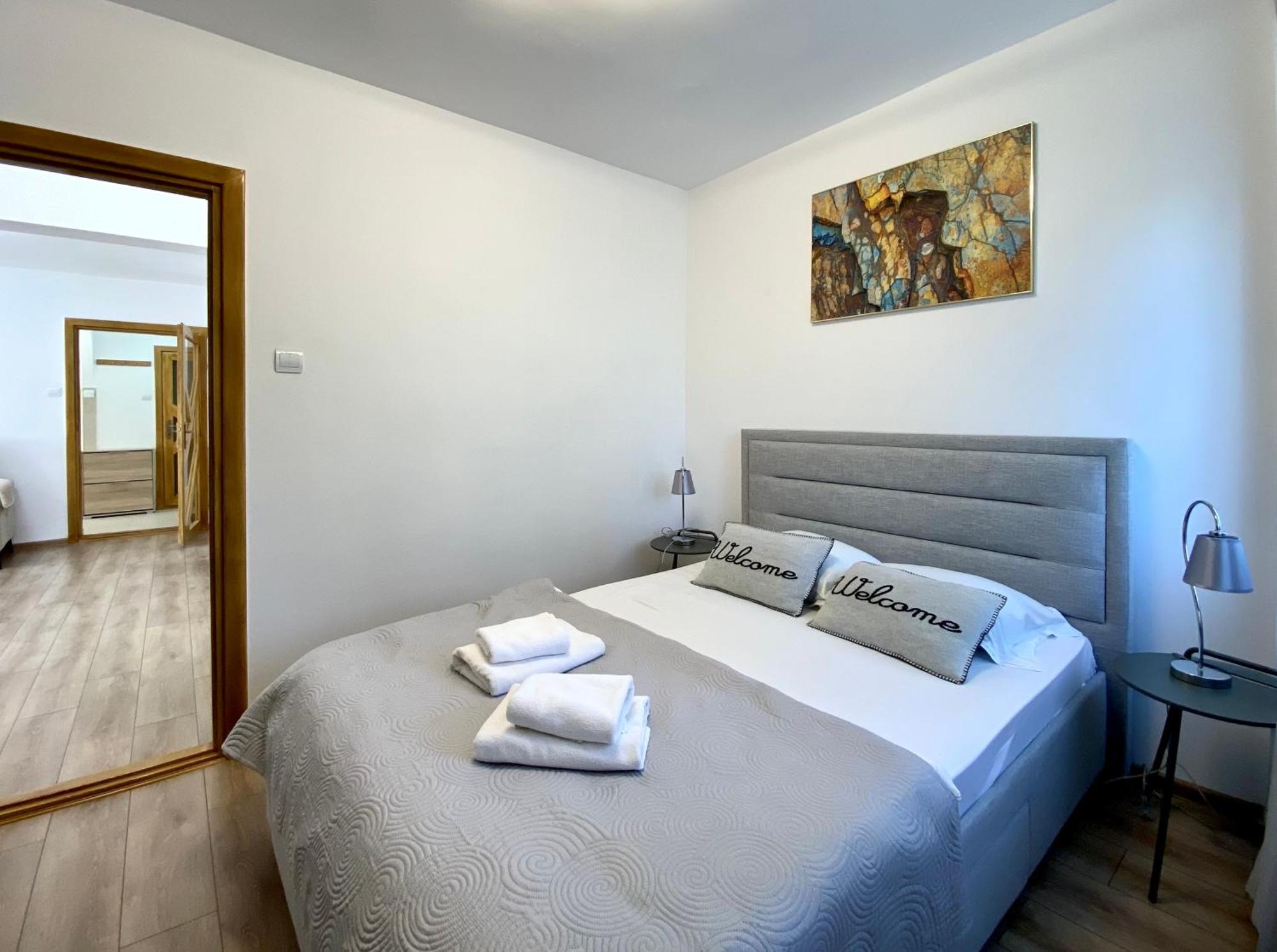 Kronstadt Apartment - Pet Friendly Брашов Экстерьер фото