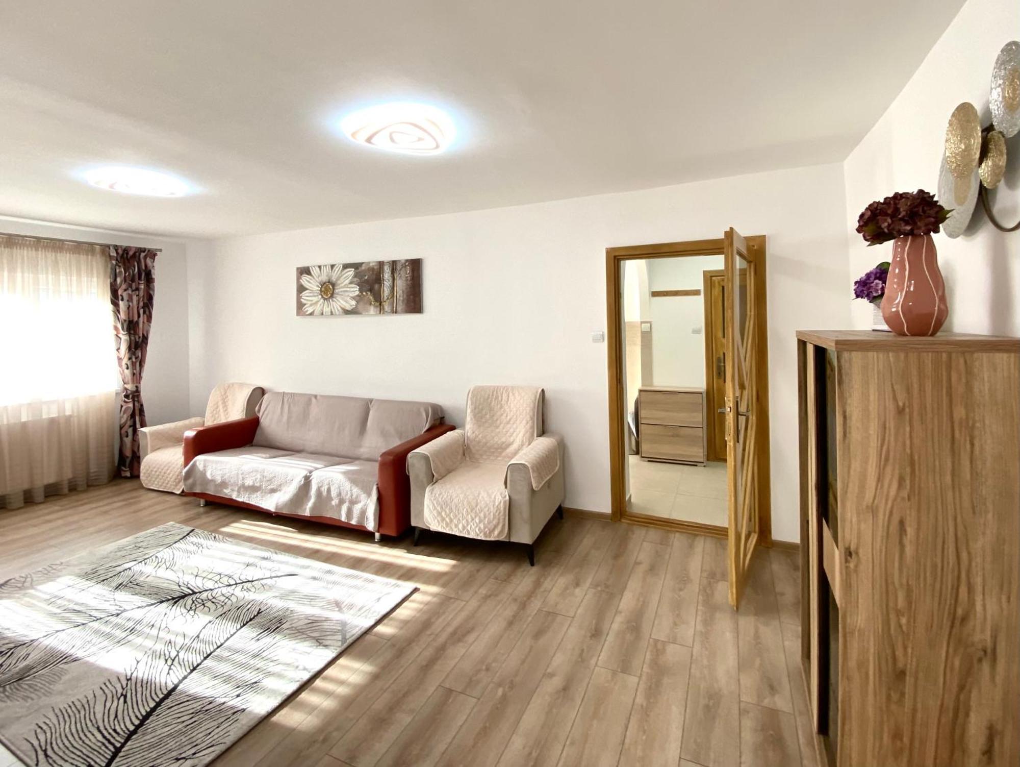 Kronstadt Apartment - Pet Friendly Брашов Экстерьер фото
