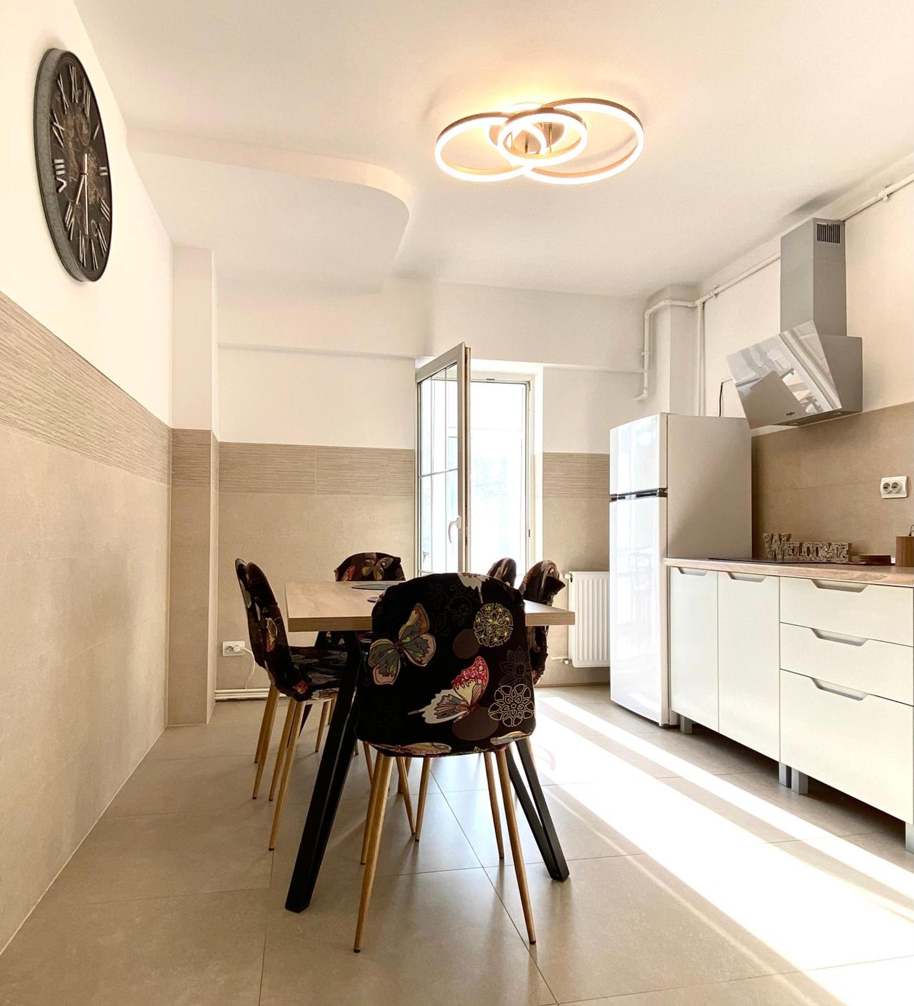 Kronstadt Apartment - Pet Friendly Брашов Экстерьер фото